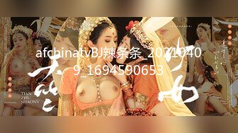 【一身红衣超美颜值女神】美腿高跟鞋极品，跪在地上特写，大屁股扭来扭去，掰开肥穴极度诱惑