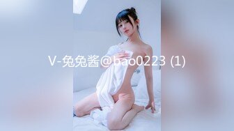 -两个高颜值美女网约两个粉丝炮友高级公寓玩4P大战