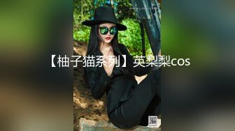 十月最新流出水上乐园更衣室偷拍 几个身材还不错的大学生模样美女换泳衣