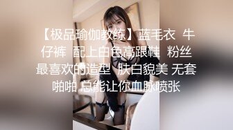 一女服侍两男塞满肉棒 无预警被颜射满脸