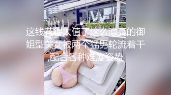 爱丽丝喜欢坐在她邻居的脸上，而他的舌头舔着阴户